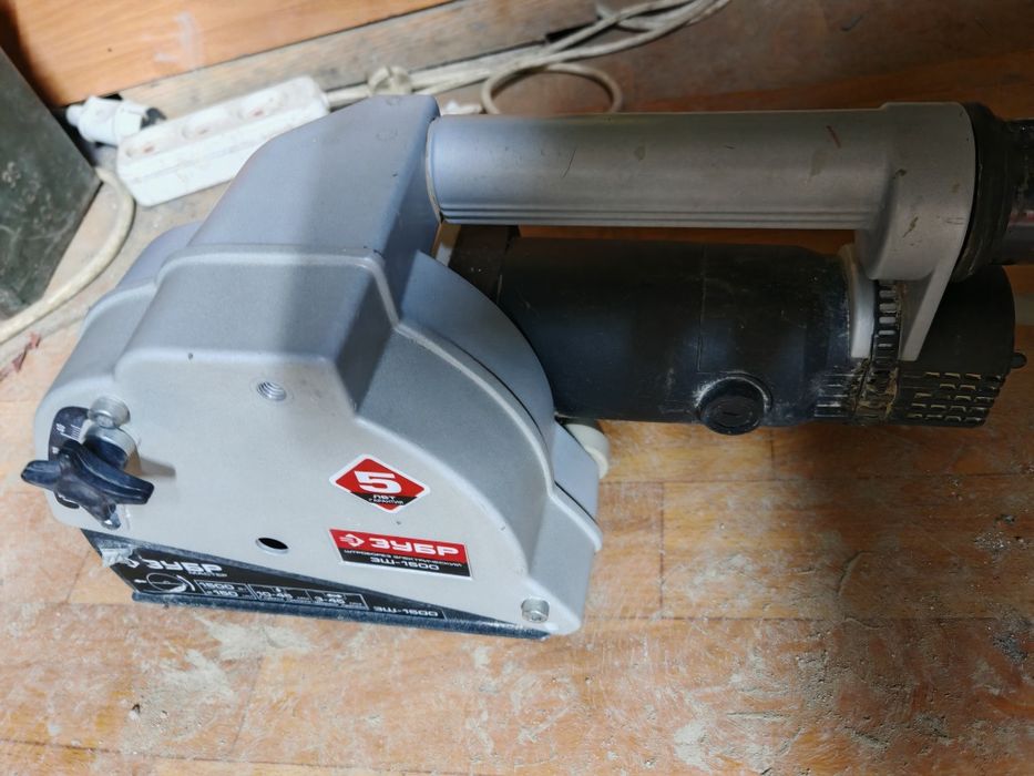 Штроборез зубр почти новый