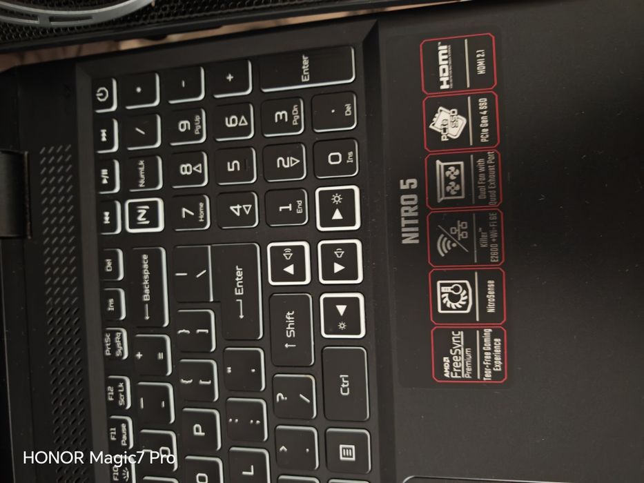 Laptop Acer Nitro 5 + cooler pad + căști wireless myria MG7815