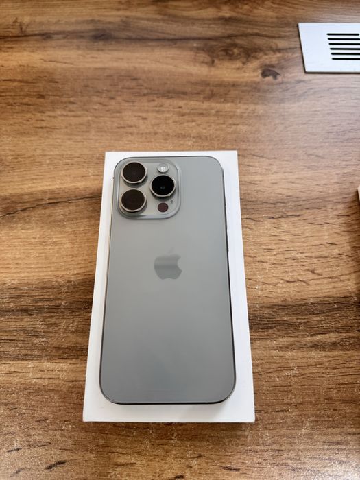 iPhone 15 Pro 512GB Natural Titanium