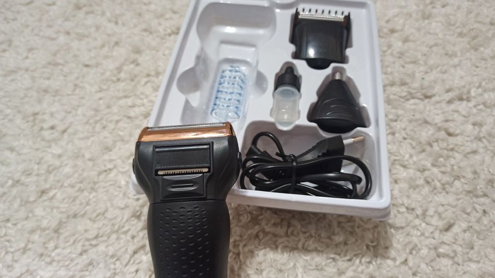 Машинка для стрижки волос 3в1 новая