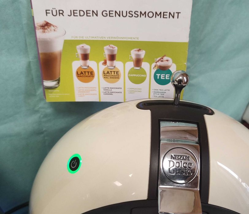 Кафемашина с гаранция 1 година NESCAFÉ® Dolce gusto Krups Circolo.B&W