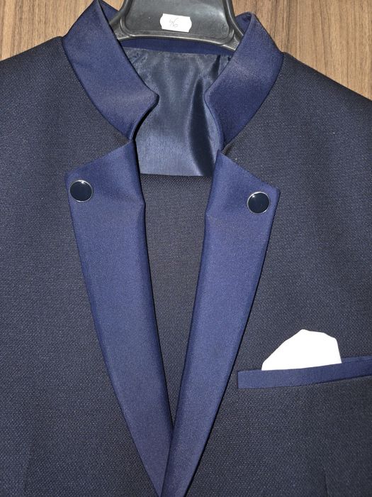Costum ginere Daniel Perry