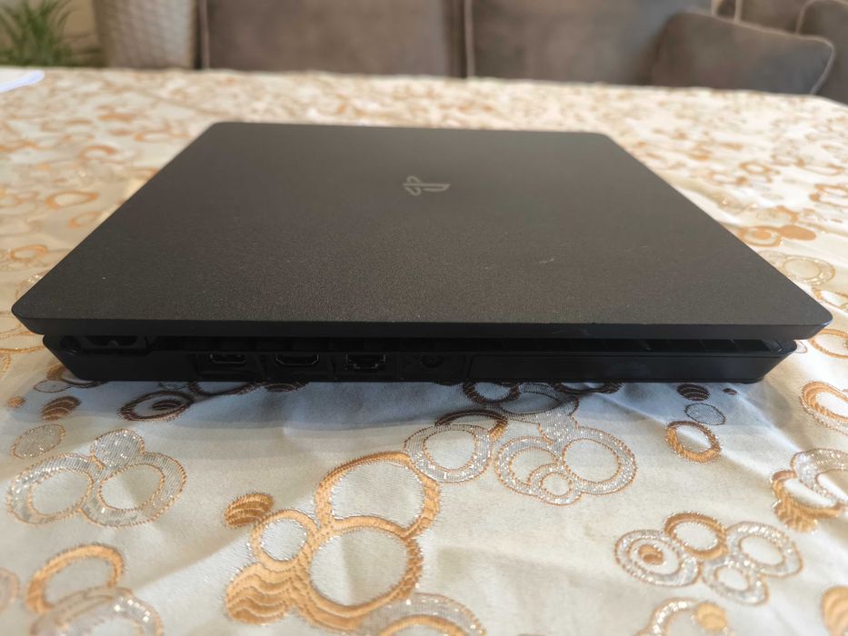 Sony Playstation 4 1 TB