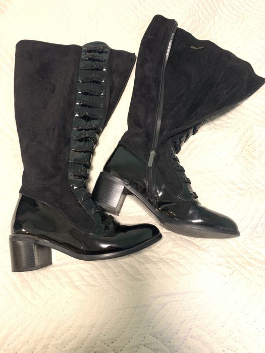 Елегантни дамски ботуши (лак и велур)