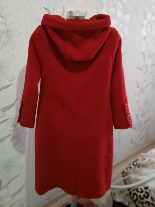 Пальто 46-48р 8000тыс