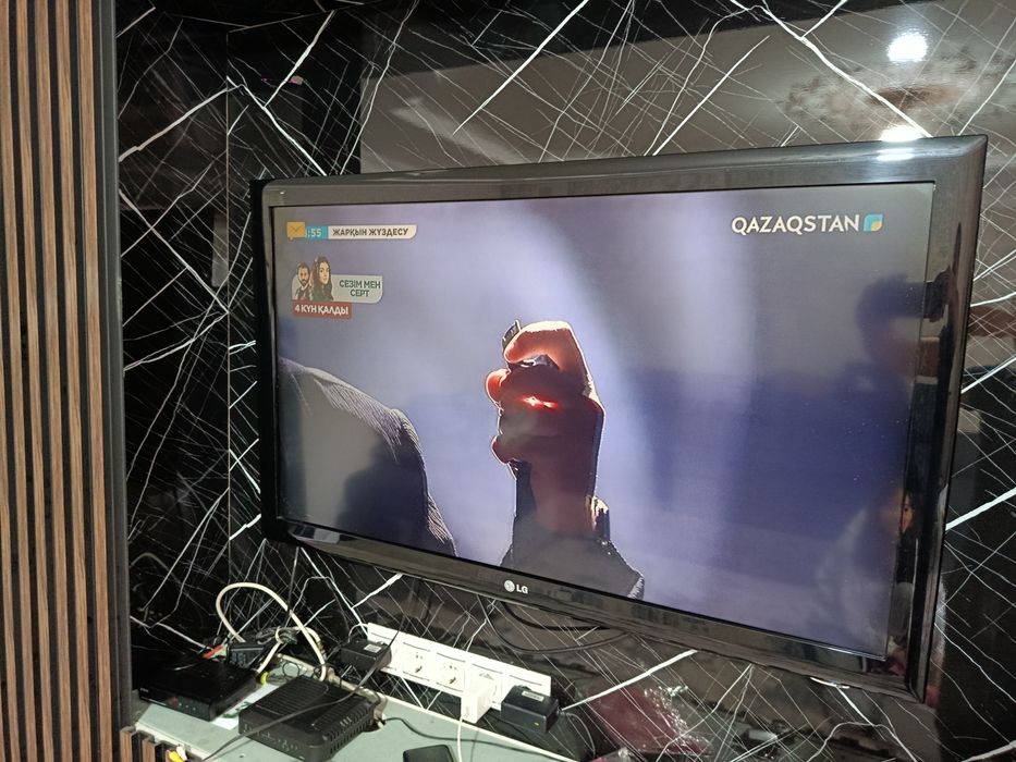 Телевизор продам