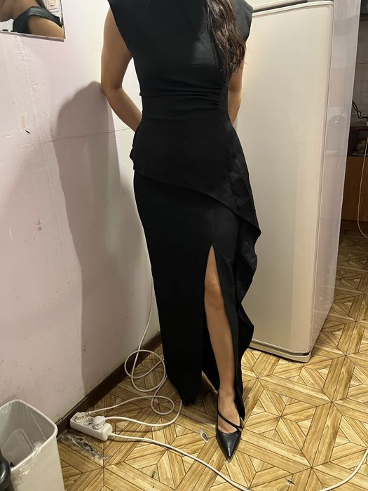 Новые платья в отличном состоянии