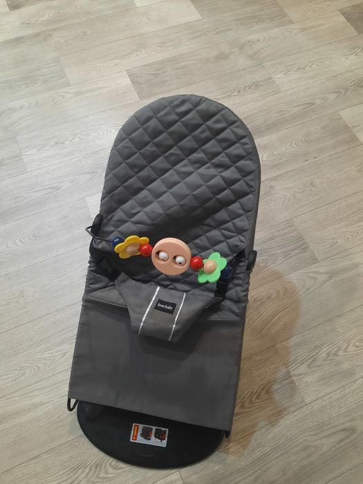 Продам шезлонг за 2500