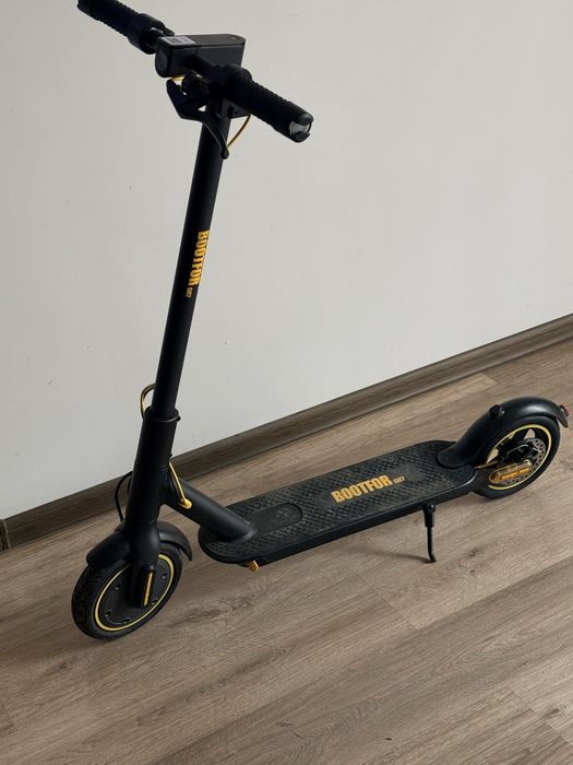 Продам электросамокат BootFor g87 в отличном состоянии