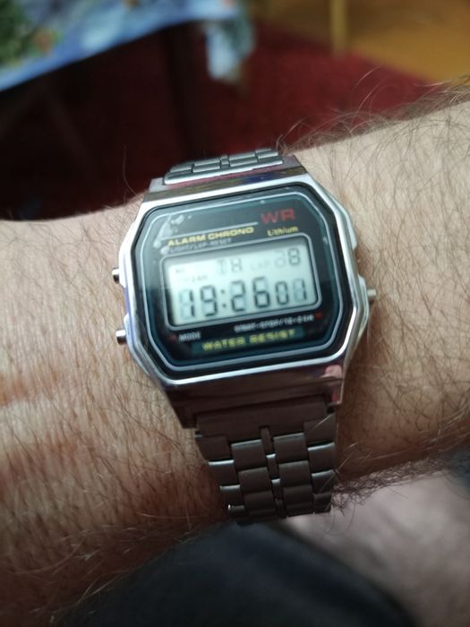 Продам часы ручные