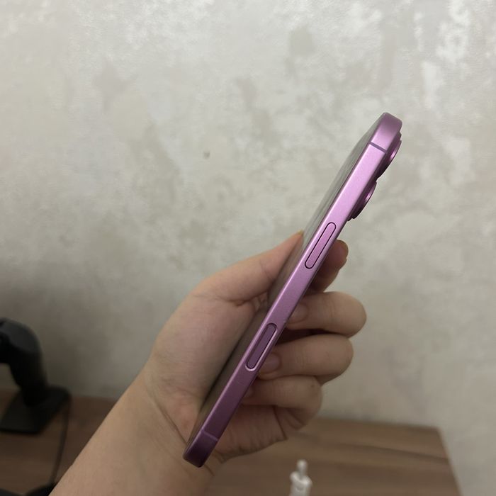 iPhone 16 с гарантией