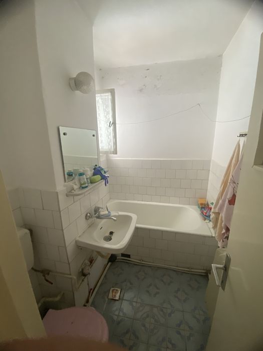 Vând apartament 3 camere