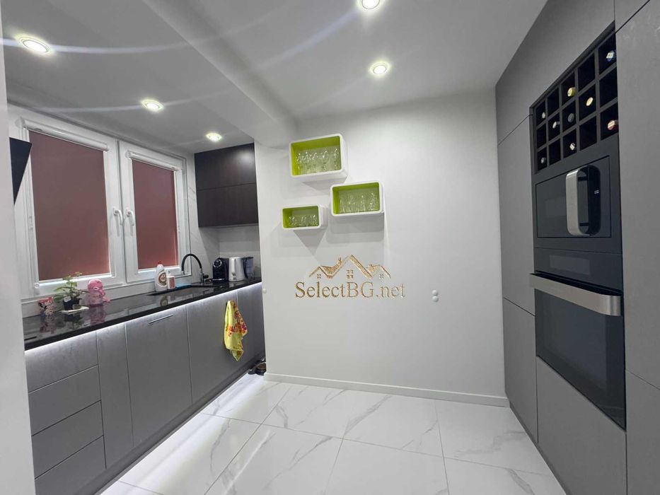 Продава се Многостаен апартамент в Велико Търново, Център - 160 кв.м за 1407 €/кв.м - Снимка #4