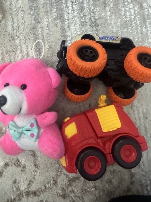 Продам детские машинки