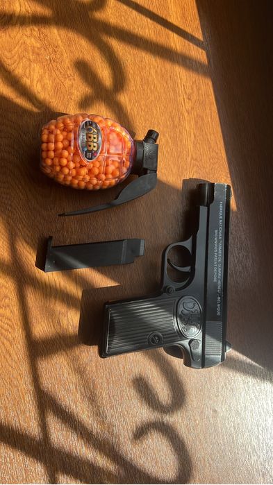 Писталет игрушка