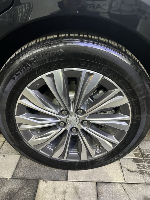 Hongqi Eqm5 Qora Rang