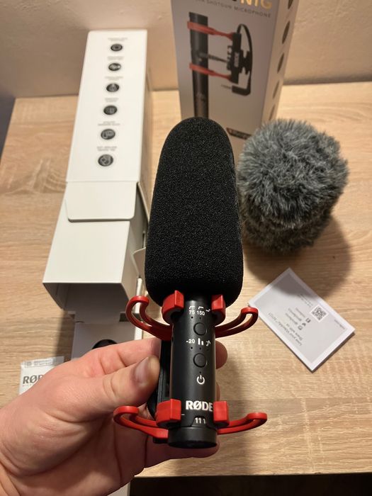 Rode Videomic NTG - Ca Nou - Deadcat