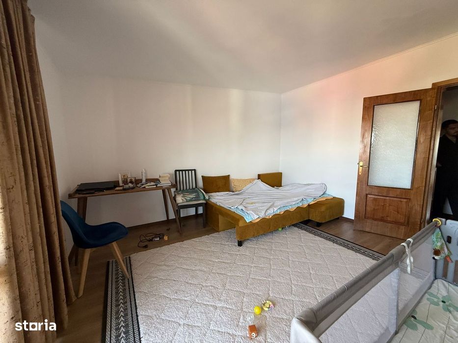 Apartament Spațios 3 Camere, 107 mp, Etaj 3/3 + 2 Parcări