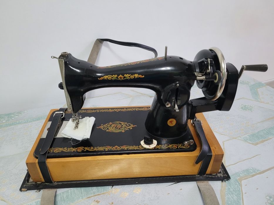 Швейная машинка с ручным приводом, Подольск