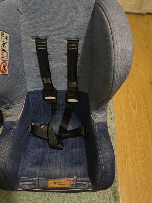 Scaun auto model Minnie Mouse