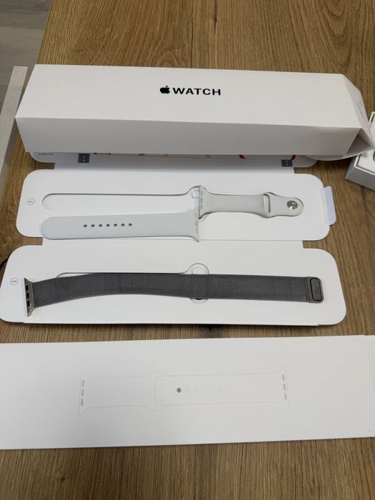 Apple Watch SE 2 44mm Silver – като нов!