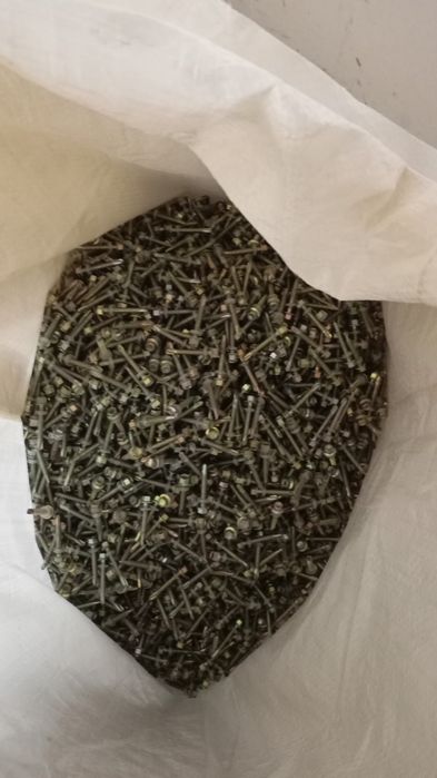 Продам шурупы по 500 ТГ. За кг.