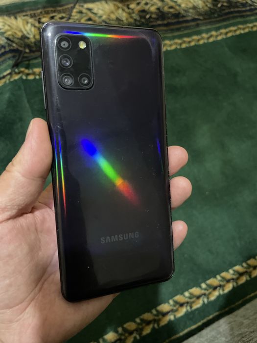 Samsung A31 продам срочно