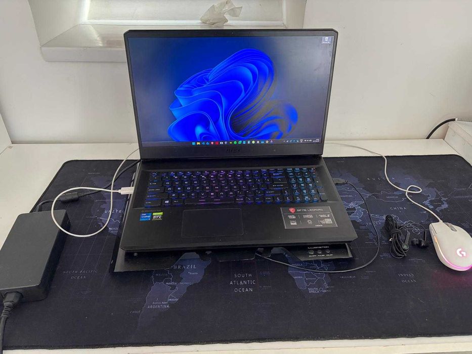 Laptop Gaming MSI GP76 i7 RTX 3070 + Accesorii (Mouse, Căști, Cooler)