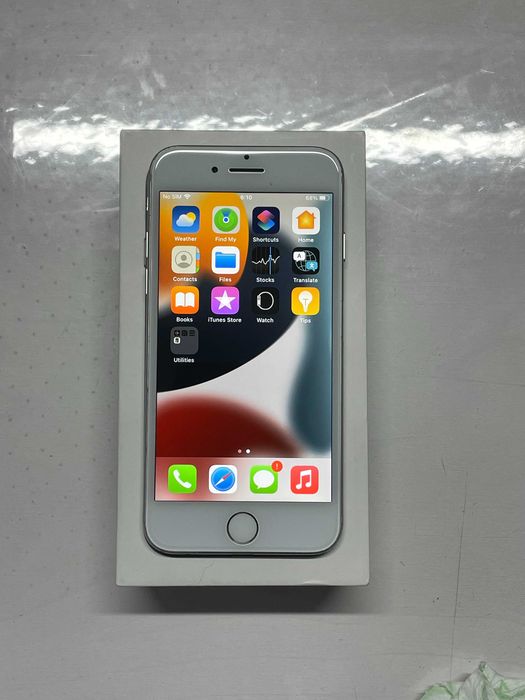 Iphone 7 32 GB Silver С кутия