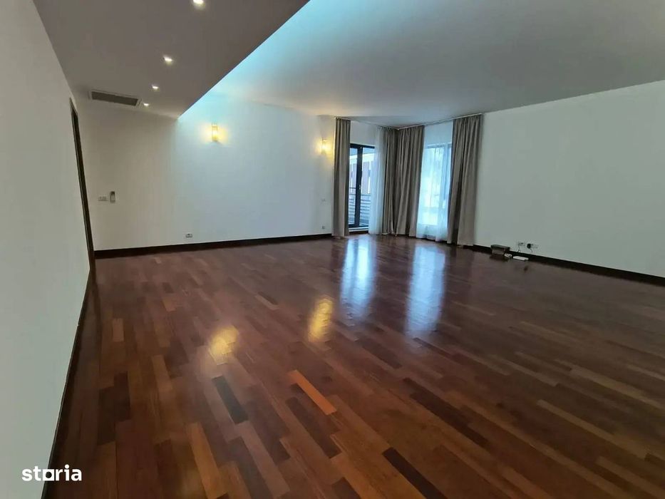 Apartament elegant cu 4 camere | Etaj 1