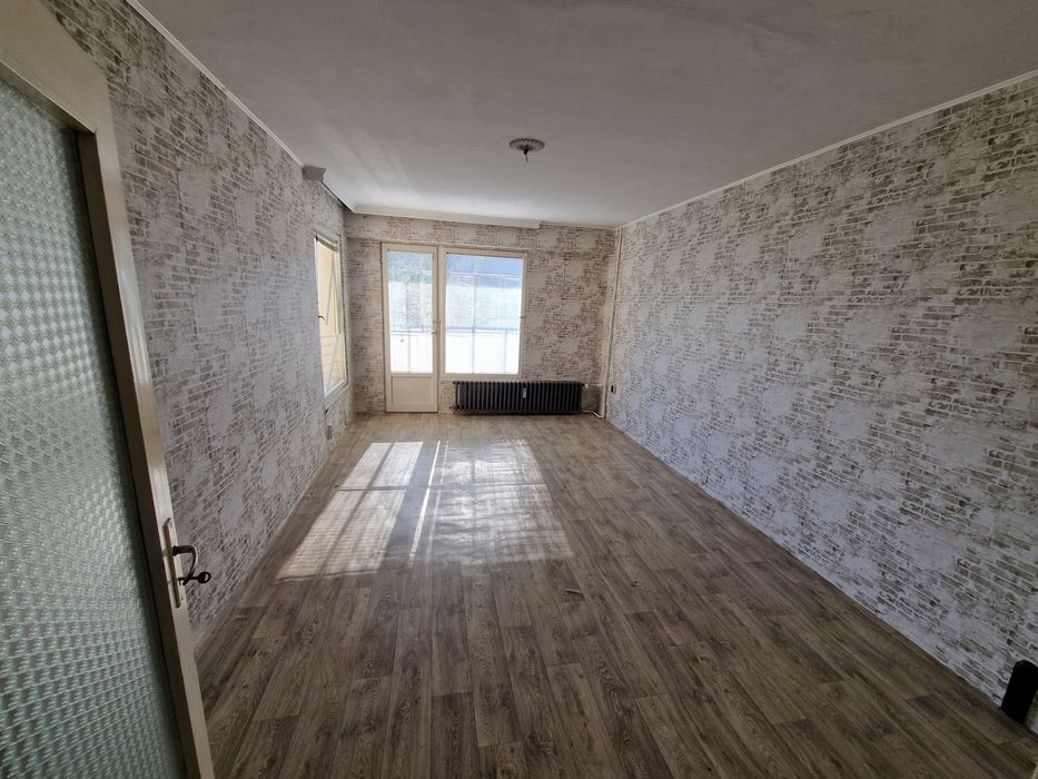 Продава се Двустаен апартамент в Велико Търново, Бузлуджа - 80 кв.м за 962 €/кв.м - Снимка #2