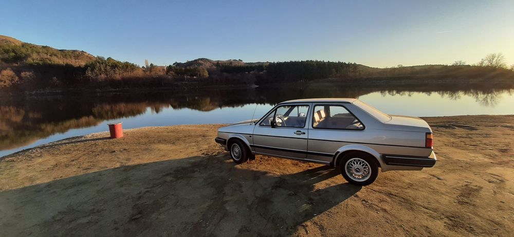 Ретро автомобил VW Jetta под наем