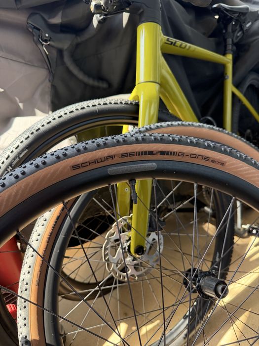 Set roți tubeless Syncros Race X25 + anvelope Schwalbe G-One Bite 700x45