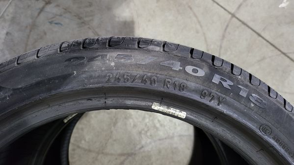 245/40/18//225/45/18 Pirelli Runflat