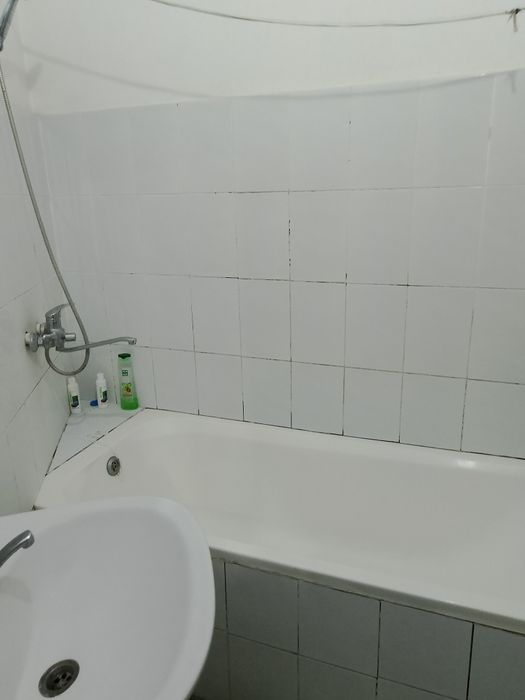 Ойналари решётка.