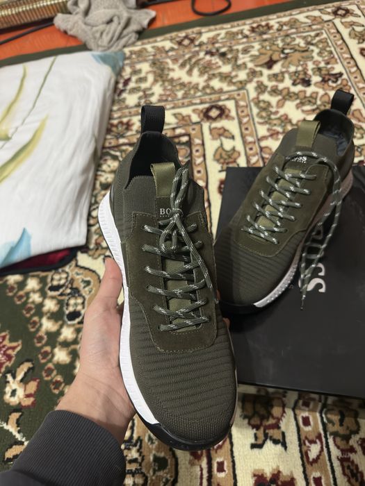 Кроссовка Новый!Сатылады 42 размер