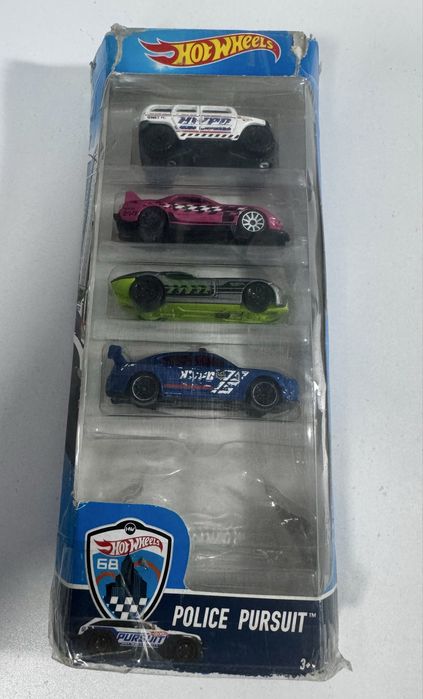Продаю модели автомобилей hot wheels оригинал