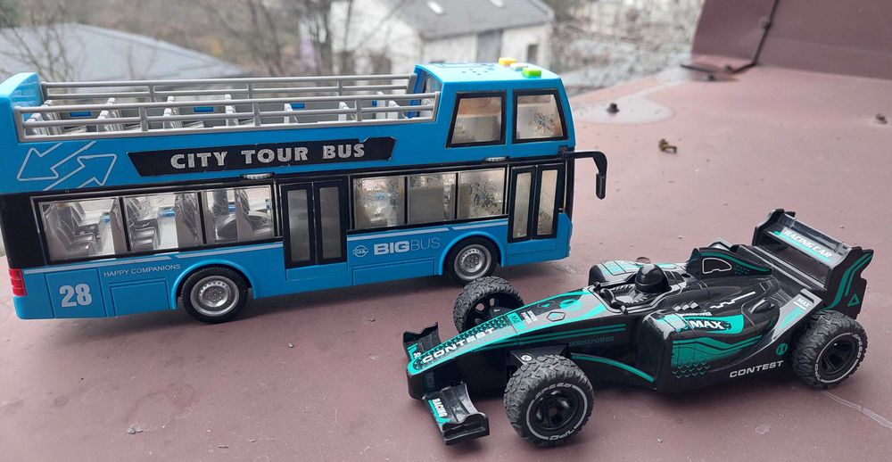 Jucarii Formula 1 si Autobuz supraetajat cu defecte