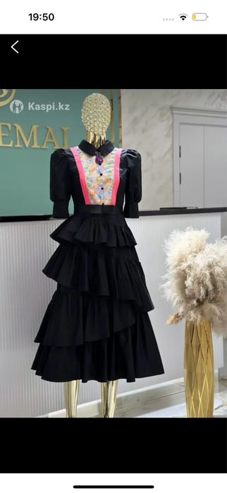 Проадаю шикарное платье