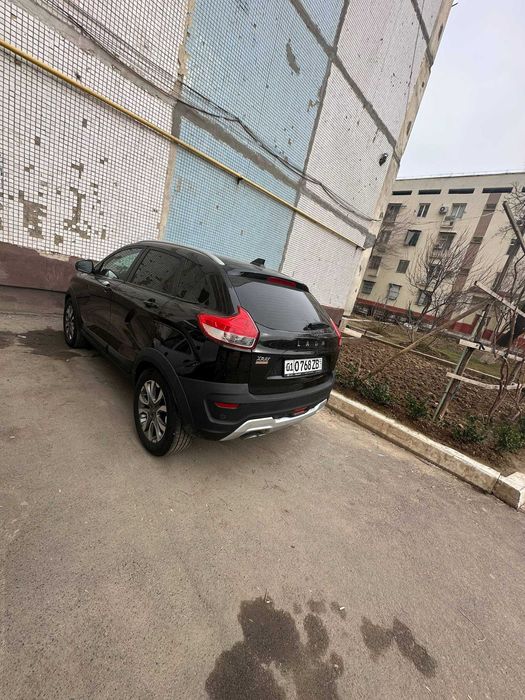Lada Xray Cross 2020 yil
