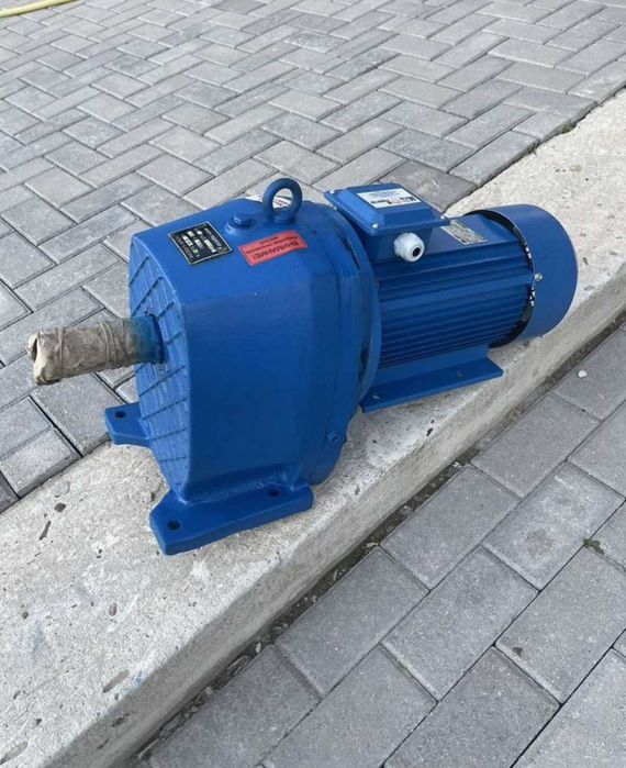 Мотор-редуктор  1MЦ2С-100