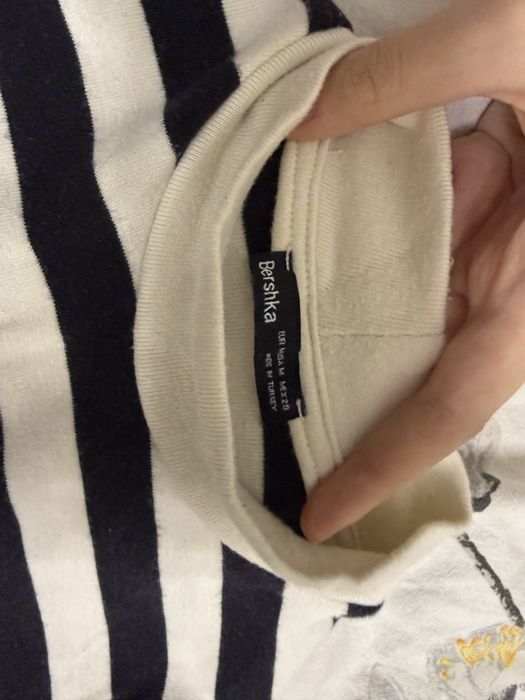Полосатый лонгслив Bershka