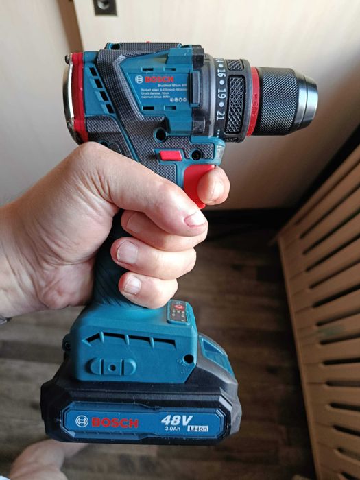 Шуруповерт BOSCH