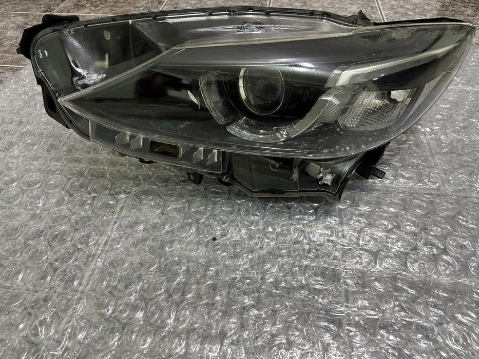 Ляв фар за Мазда 6 / Mazda 6 2015 - 2018 LED