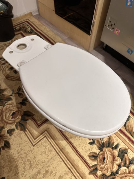 Продам унитаз без бочка