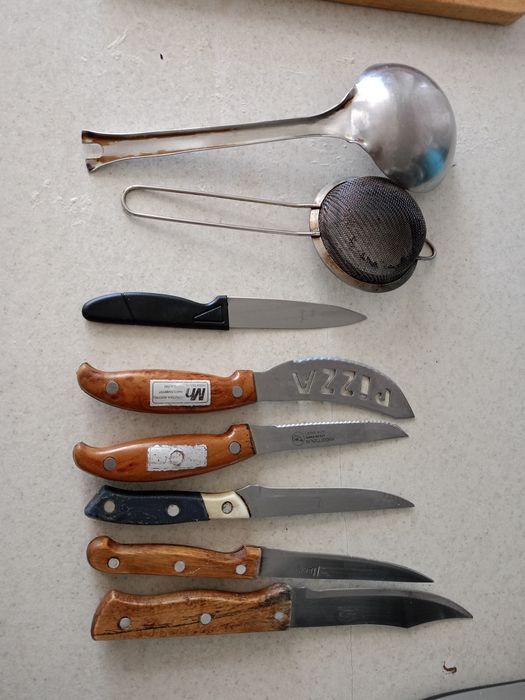 Салатницы стаканы ножи