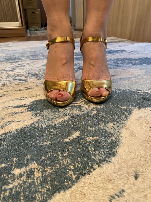 Продаются туфли женские