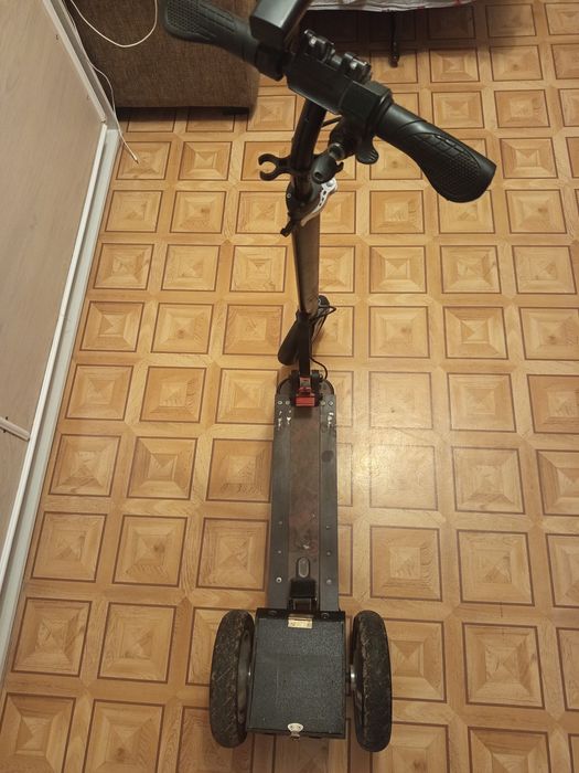 Электросамокат 3 колесный