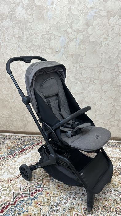 Продам коляску прогулочную Easywalker