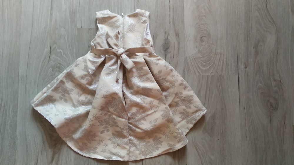 Рокля размер 86 (12 месеца)